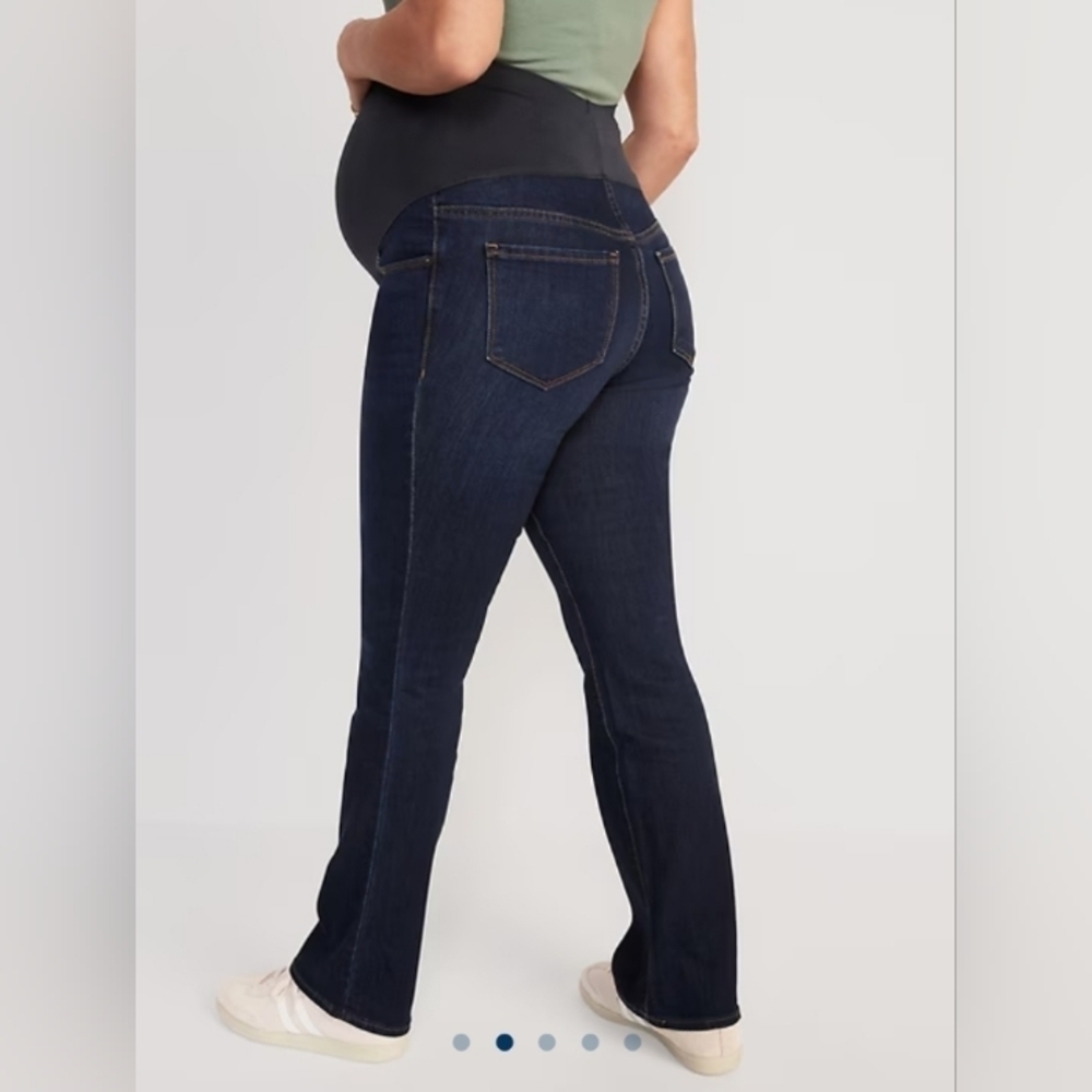 Old Navy-Maternity Full Panel Kicker Boot-Cut Jeans-Size 6